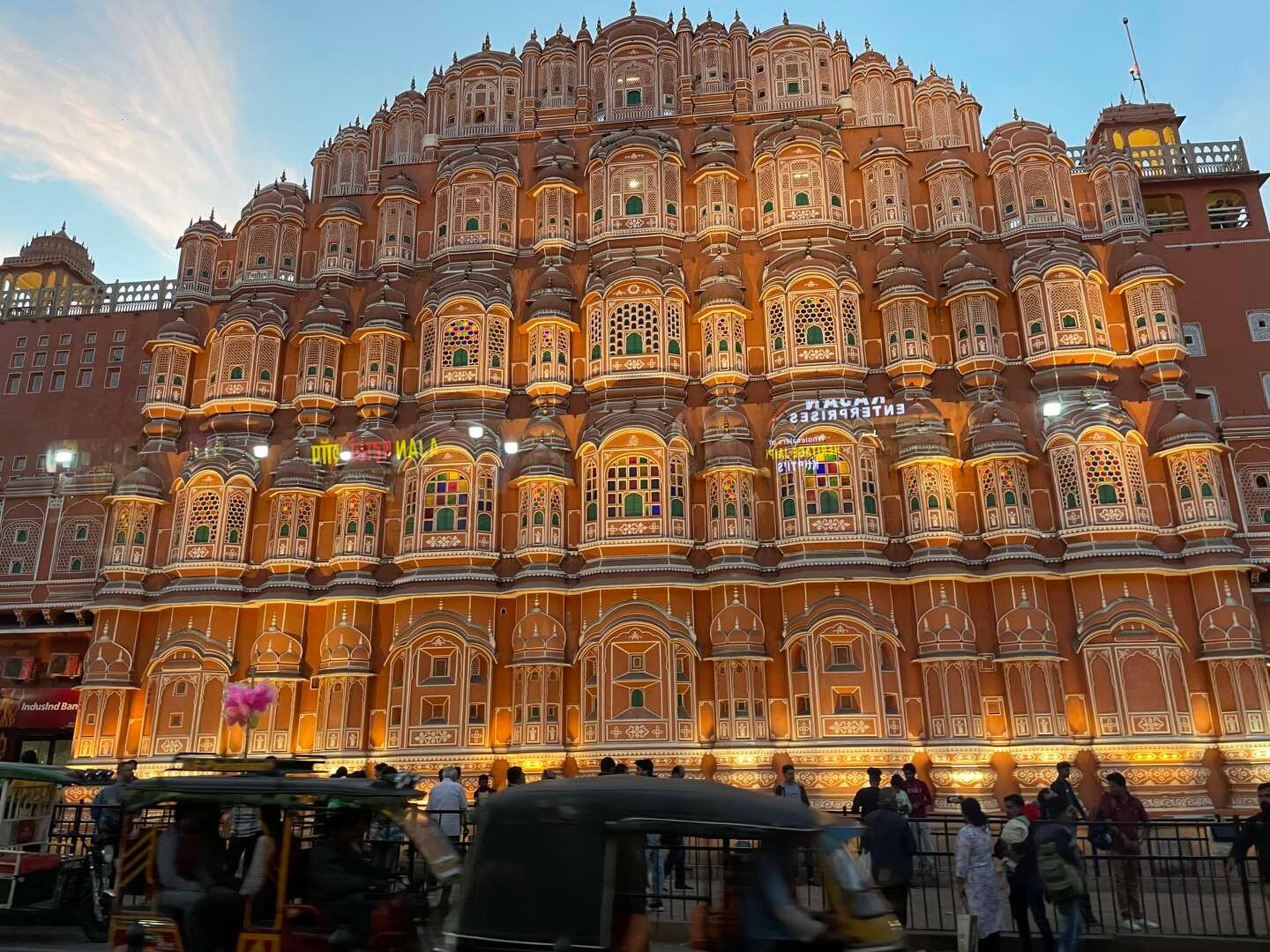 L'Hawa Mahal illuminato